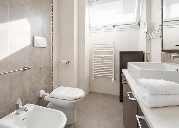 Elegantis Scalia Comfortable With 2 Private Balcony - Vaticano, Metro And Historic Centre Nearby * רומא