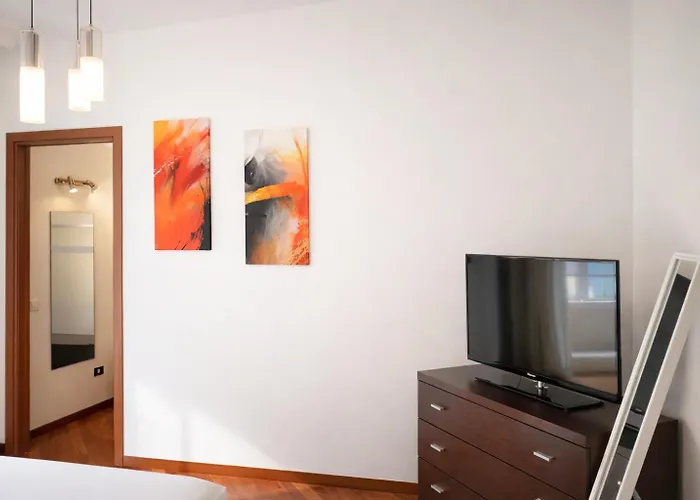 Elegantis Scalia Comfortable With 2 Private Balcony - Vaticano, Metro And Historic Centre Nearby דירה רומא
